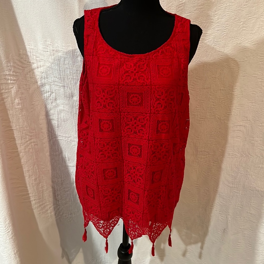 4/$30.     Rafaella Red Fully Lined‎ Tassel Shell, size large